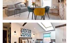 Steel And Wood Apartment